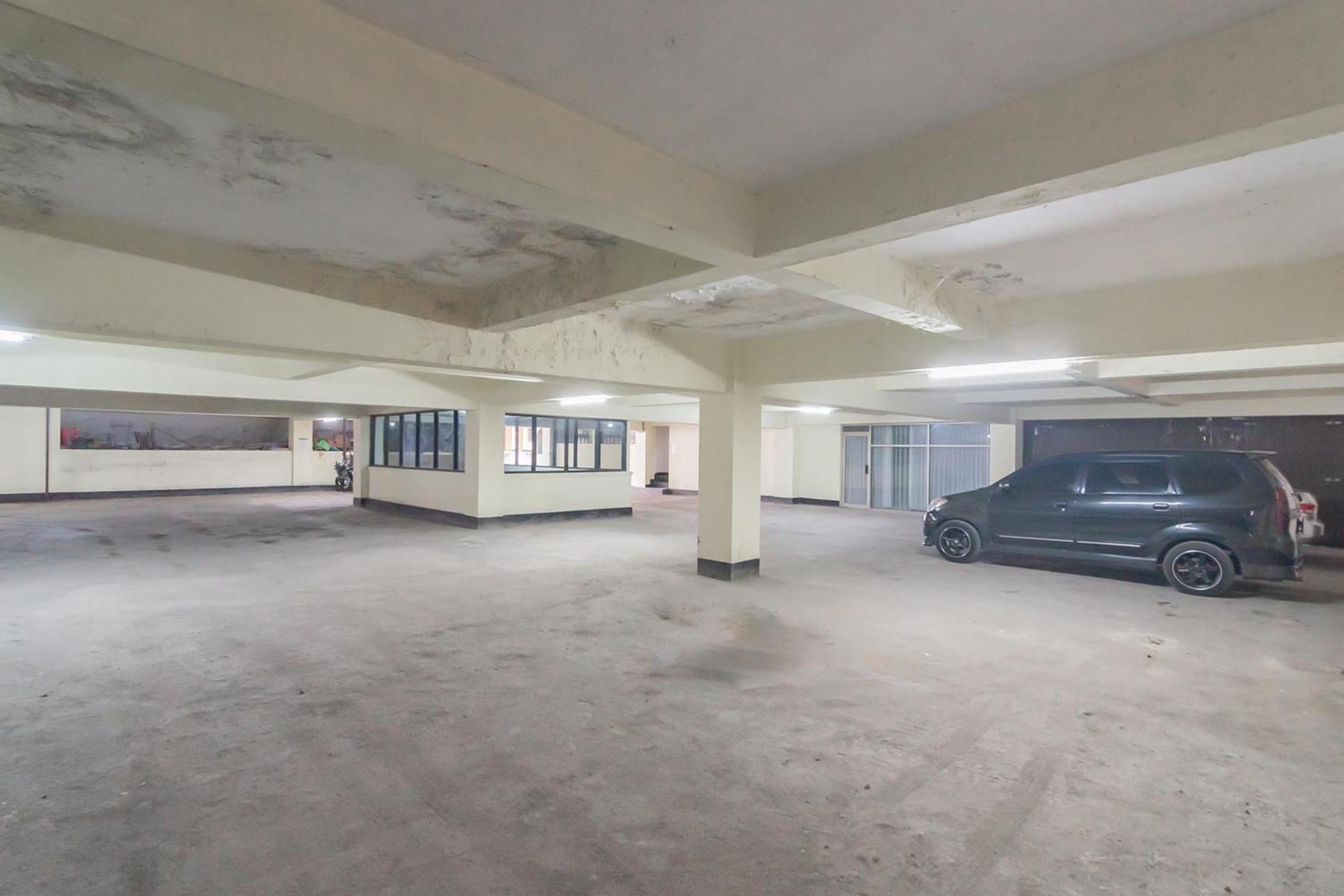 Hotel Reddoorz Near Sukabumi Station 2 Esterno foto